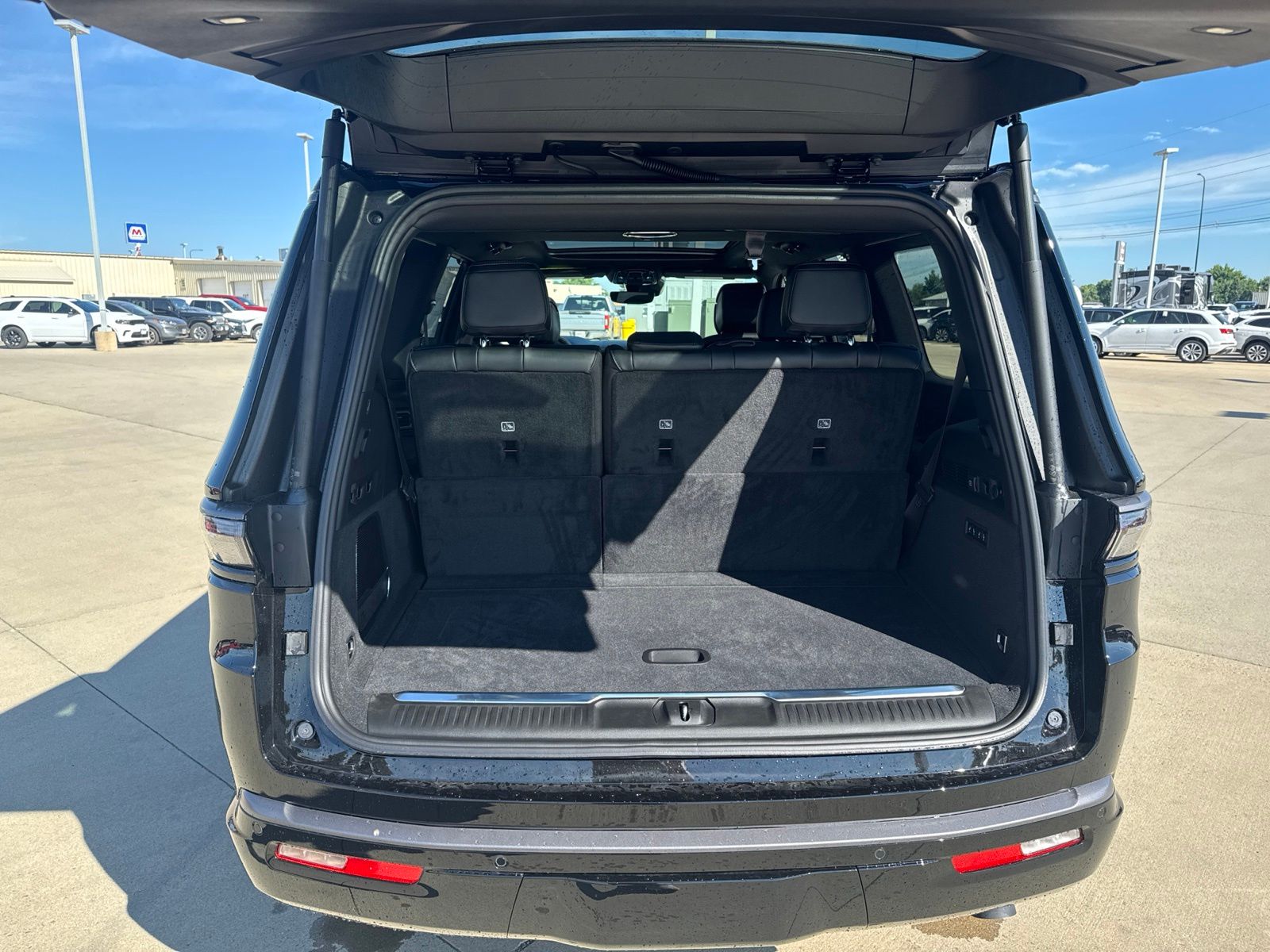 2026 Jeep Grand Wagoneer Summit Obsidian - Photo 8