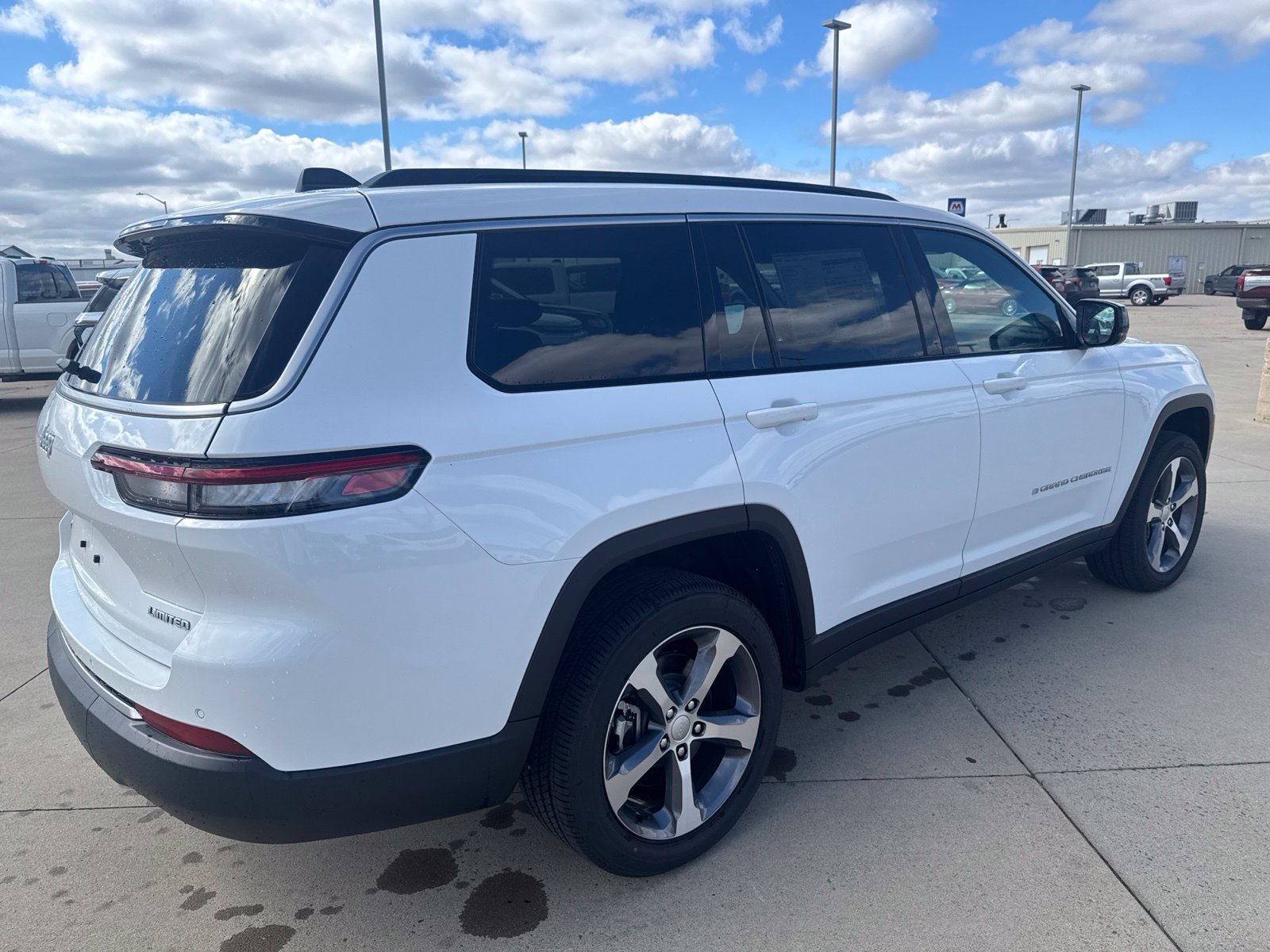 2026 Jeep Grand Cherokee L Limited - Photo 7