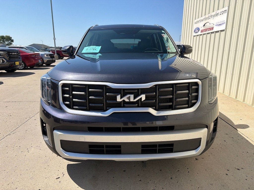 Used 2025 Kia Telluride S SUV