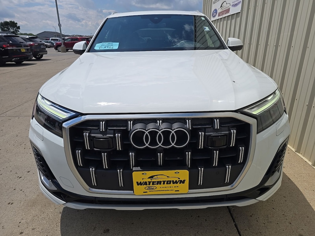 Used 2025 Audi Q7 55 Premium Plus SUV