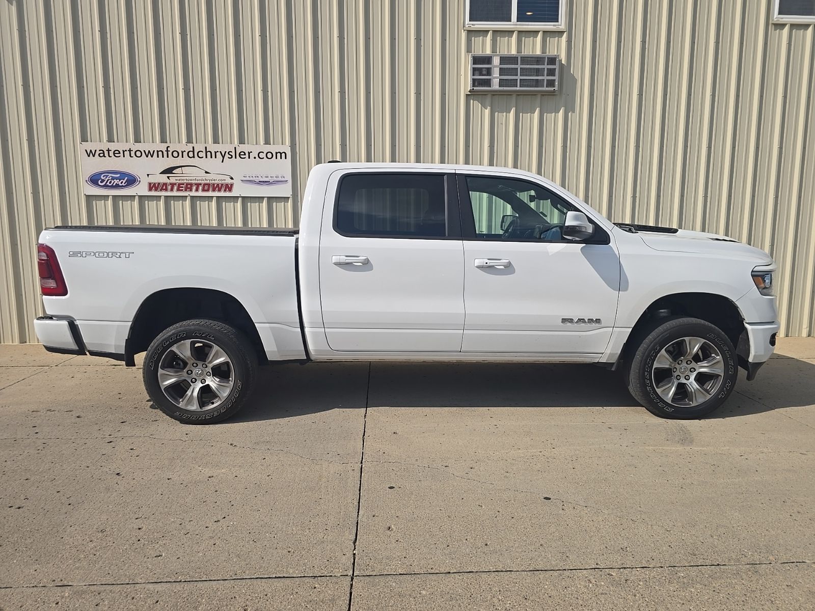 2023 RAM 1500 Pickup Laramie