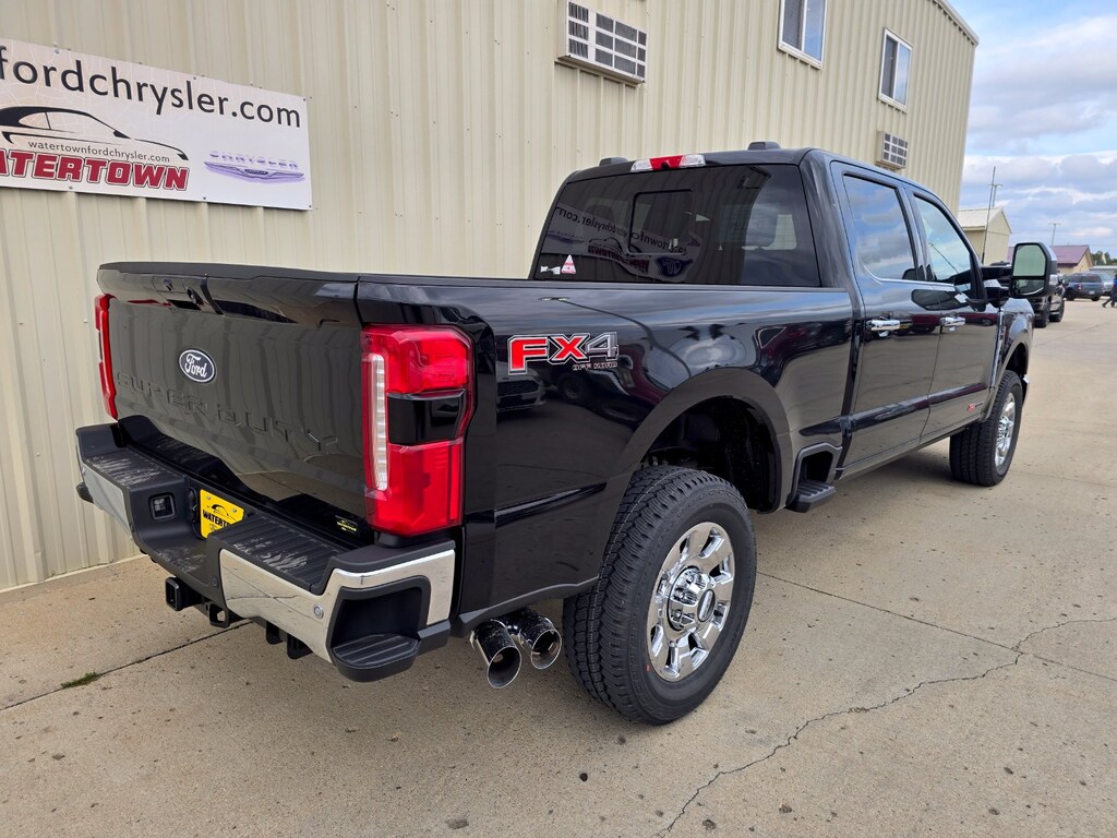 New 2027 Ford Super Duty F-350® Lariat® TRUCK