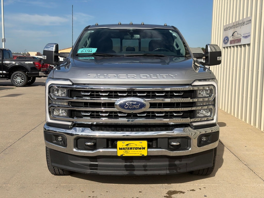 Used 2023 Ford F-350SD Lariat Truck