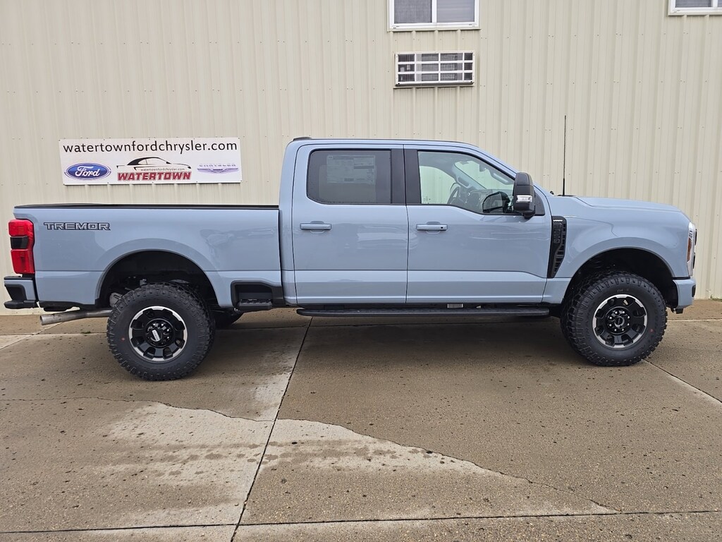 New 2027 Ford Super Duty F-250® Lariat® TRUCK