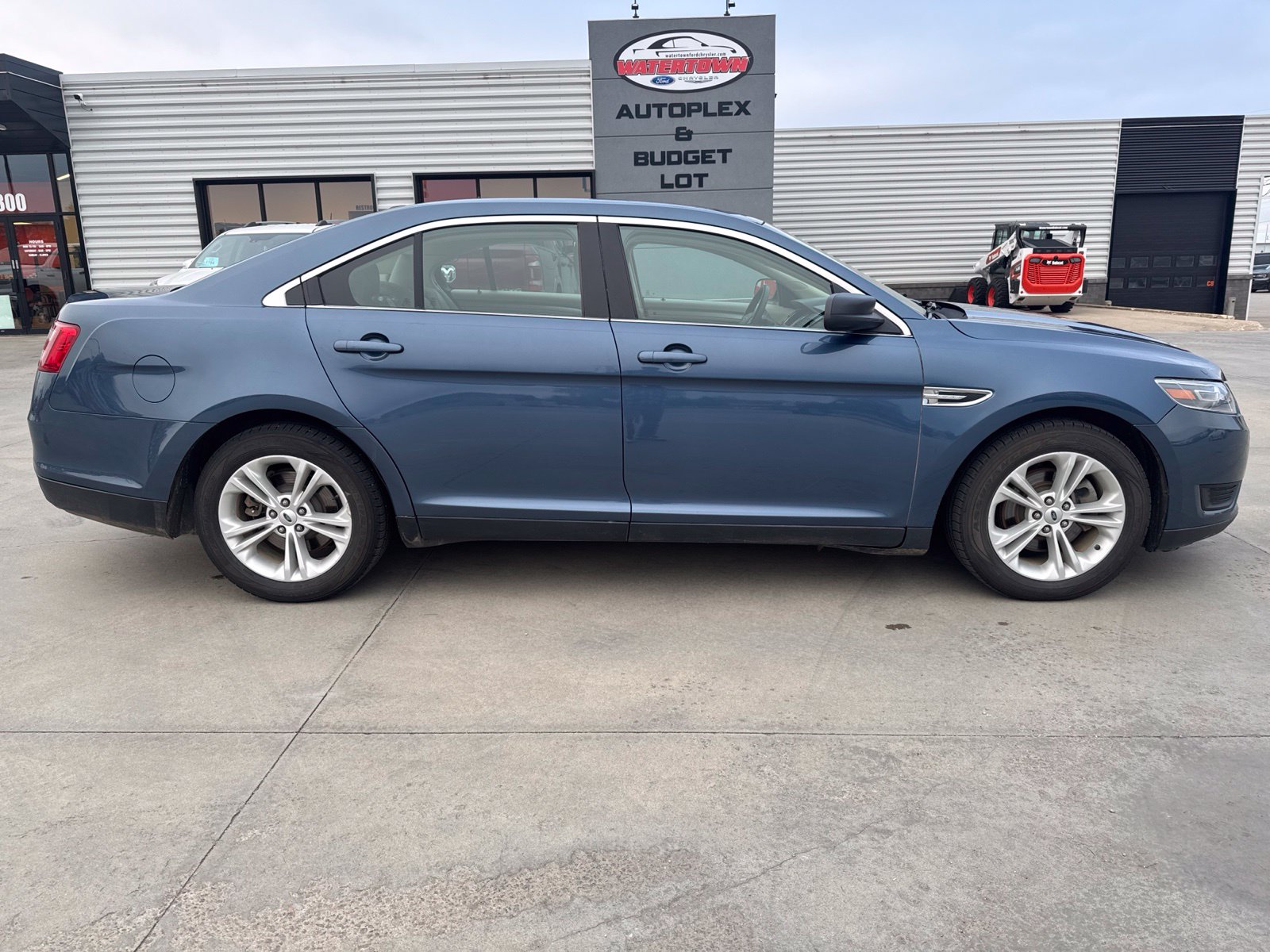 2018 Ford Taurus SE