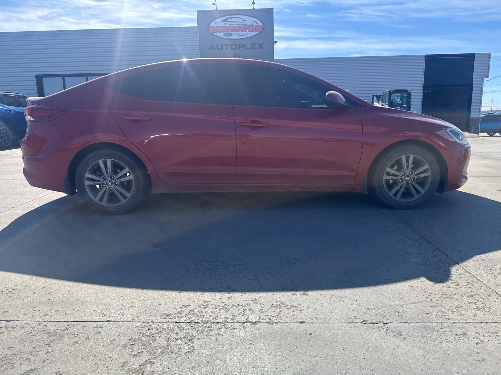 Hyundai Elantra