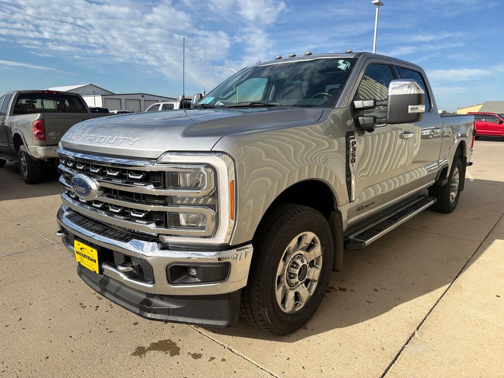 Used 2023 Ford F-350SD Lariat Truck