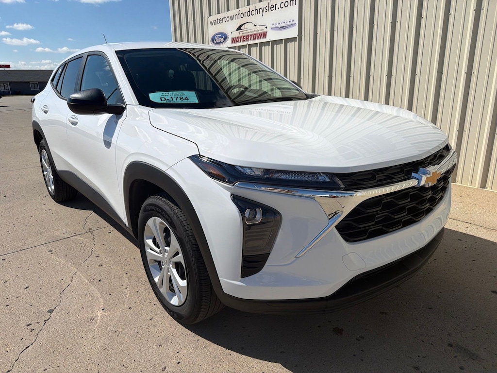 Used 2026 Chevrolet Trax LS SUV