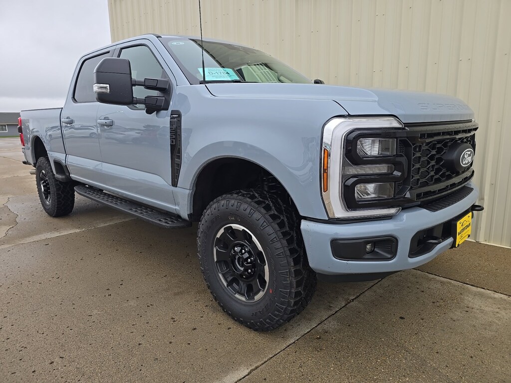 New 2027 Ford Super Duty F-250® Lariat® TRUCK