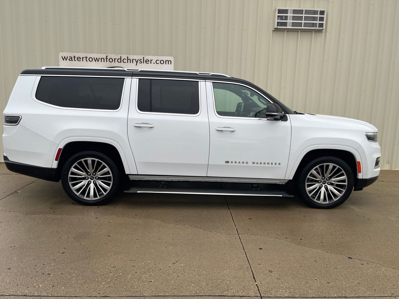 2024 Jeep Grand Wagoneer L