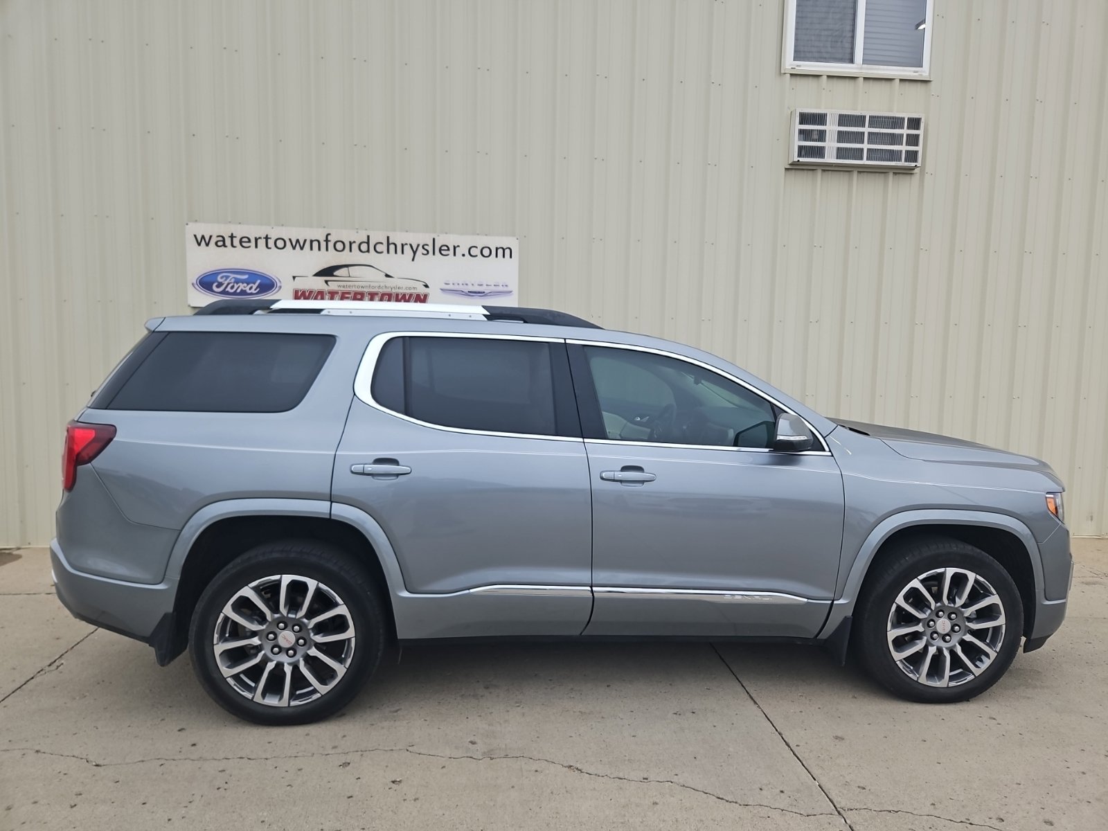 2023 GMC Acadia