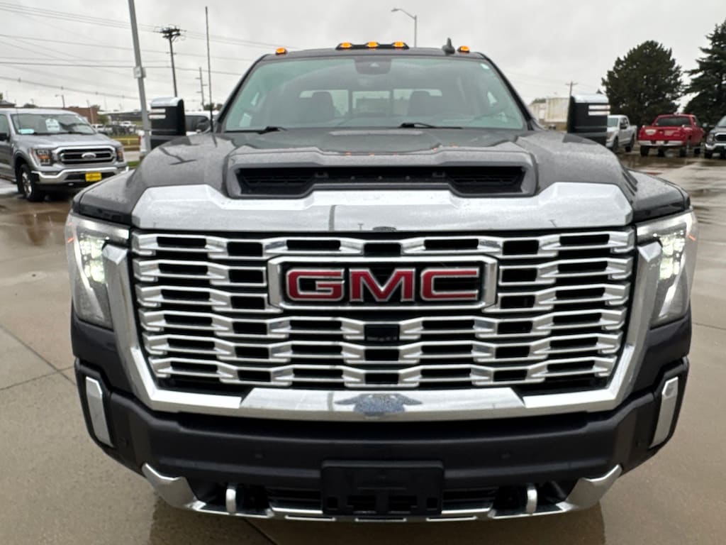Used 2024 GMC Sierra 2500HD Denali Truck