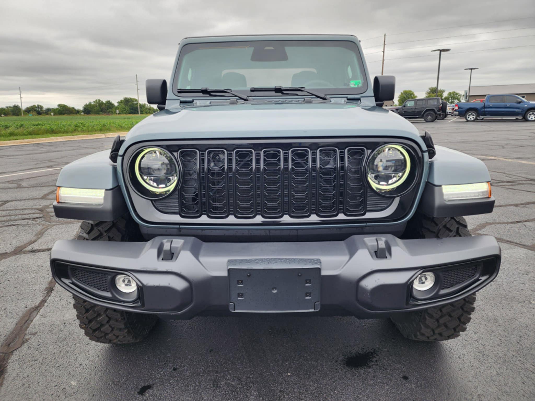 2026 Jeep Gladiator Willys - Photo 2