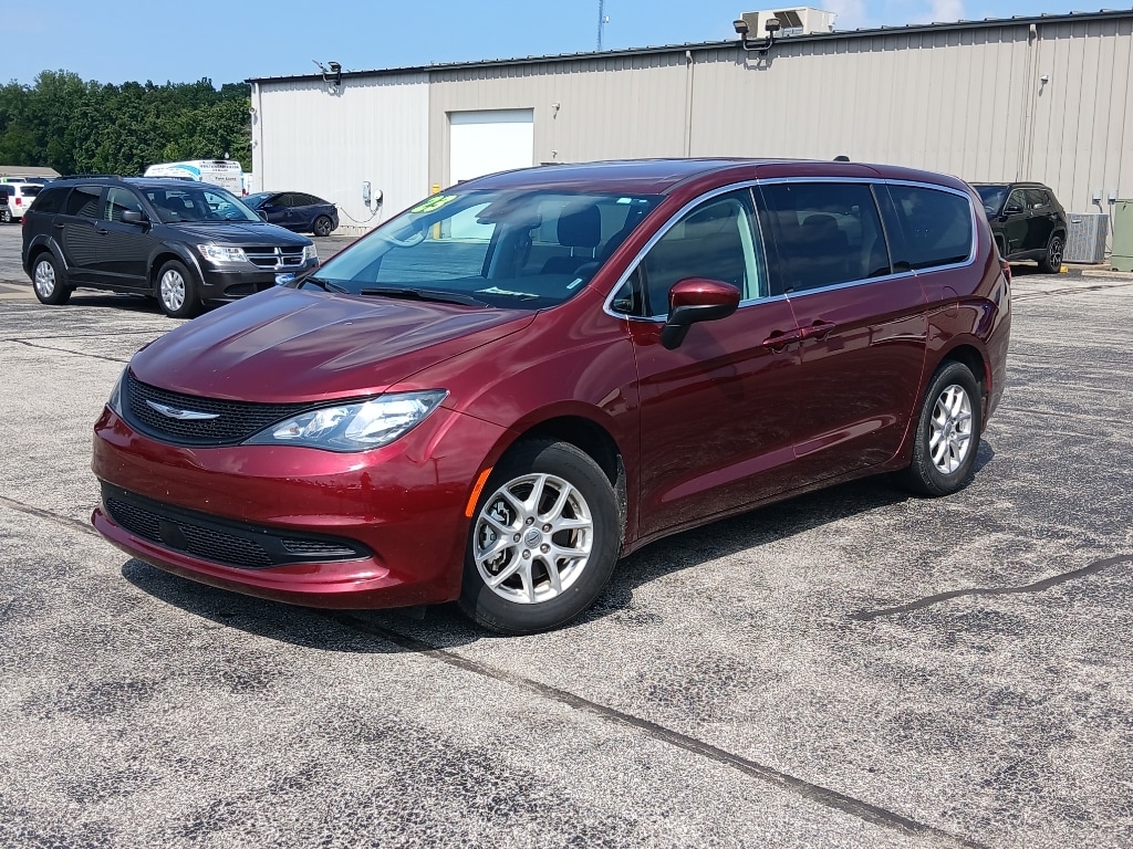 2023 Chrysler Voyager Van Passenger Van 
