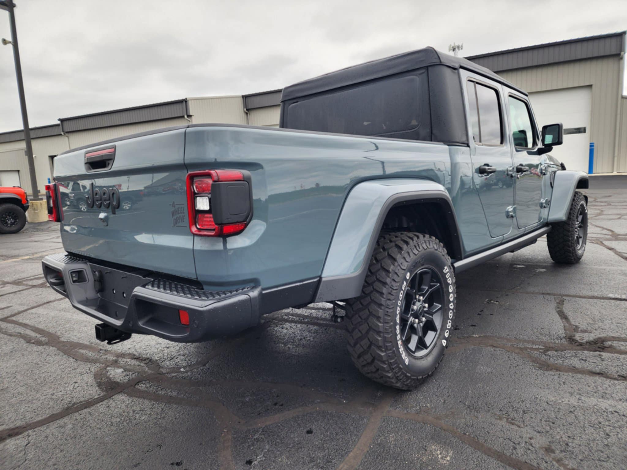 2026 Jeep Gladiator Willys - Photo 5