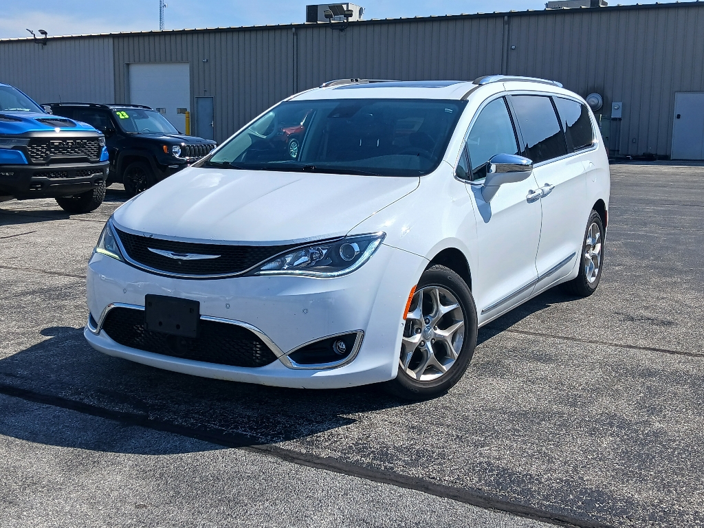 2017 Chrysler Pacifica Van 