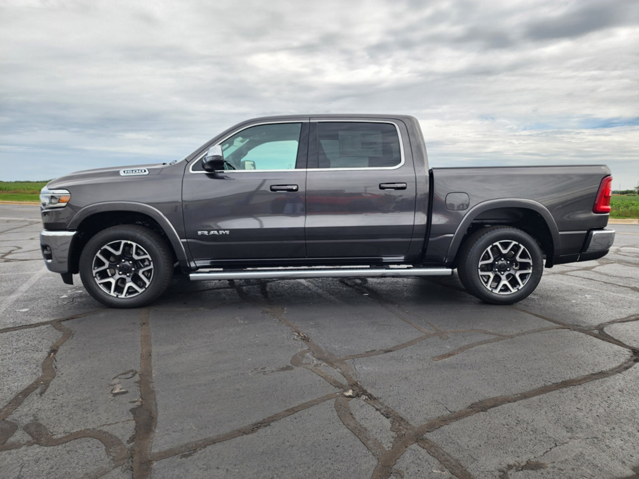 2027 RAM Ram 1500 Pickup Laramie - Photo 9