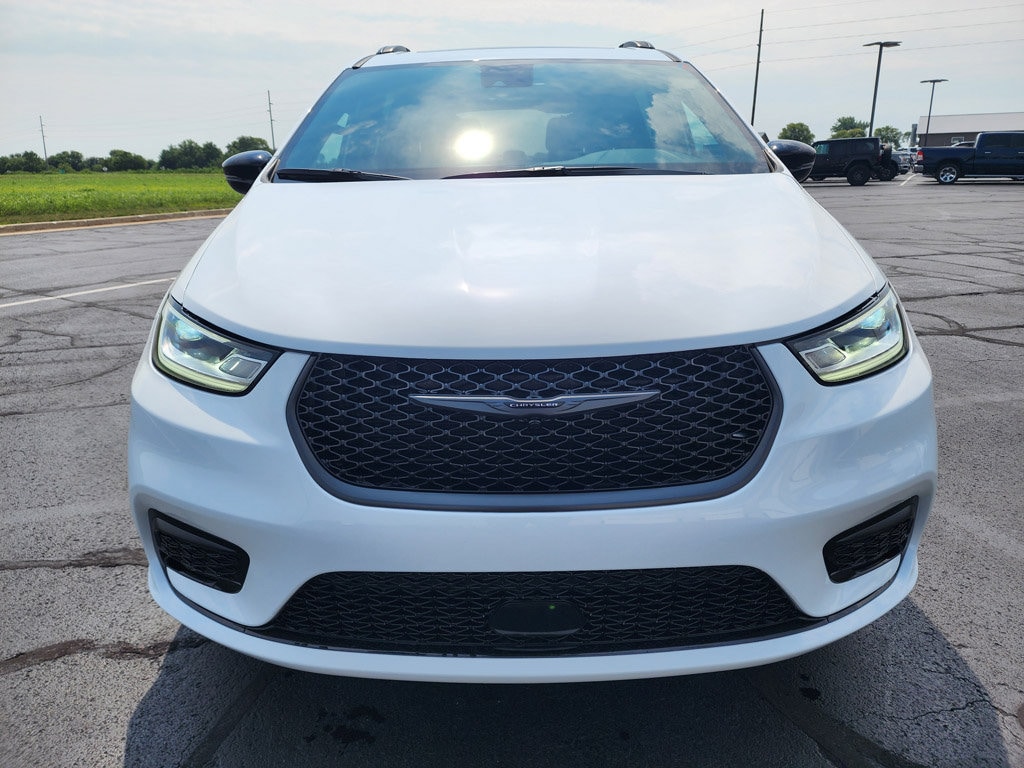 New 2026 Chrysler Pacifica SELECT Passenger Van