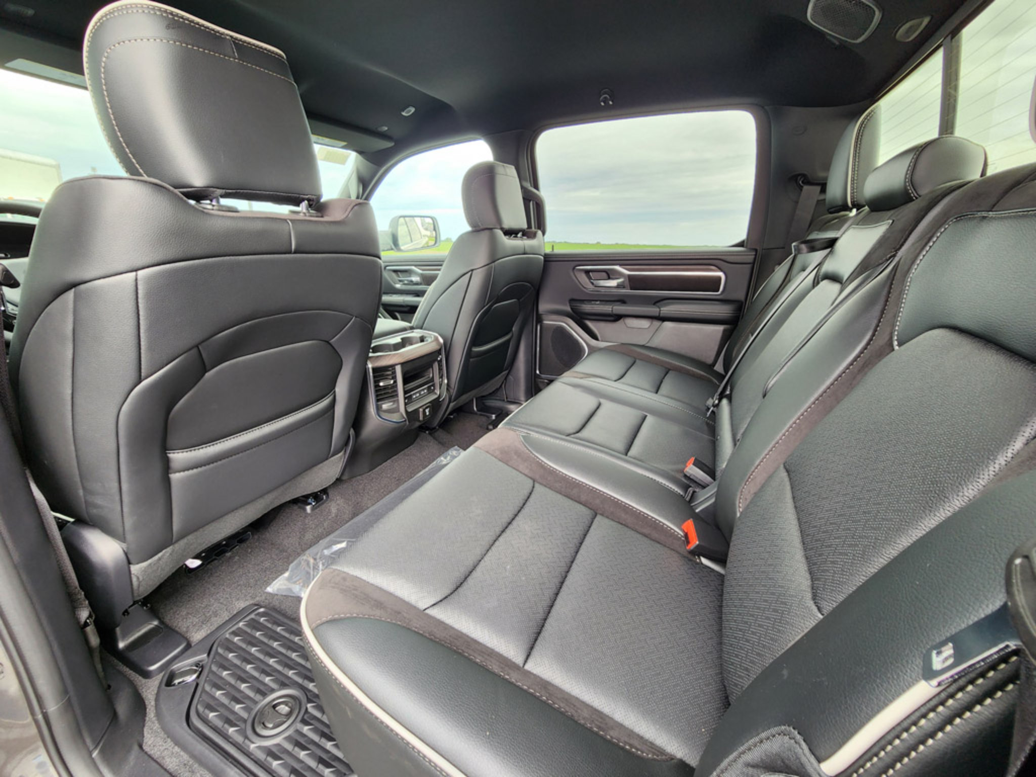 2027 RAM Ram 1500 Pickup Laramie - Photo 16
