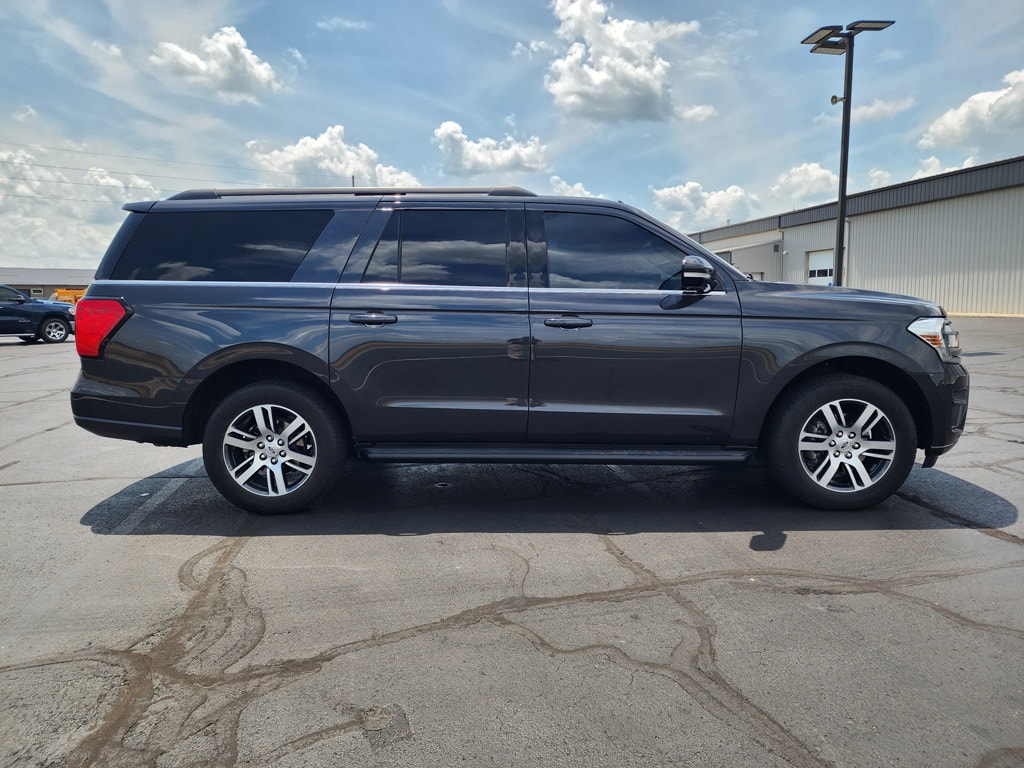 Used 2024 Ford Expedition MAX XLT SUV