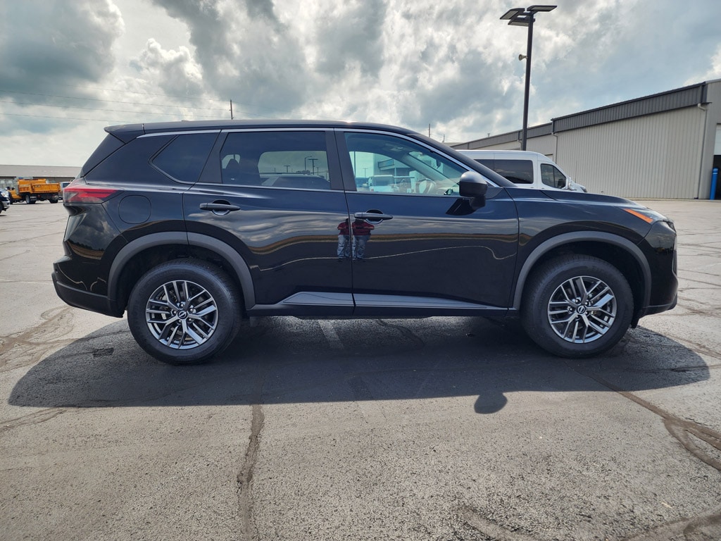 Used 2024 Nissan Rogue S SUV