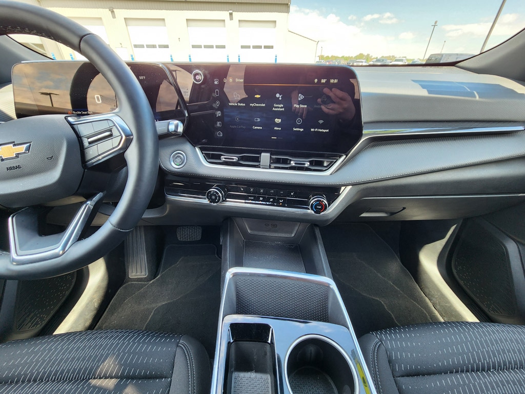 2025 Chevrolet Equinox LT - Photo 26