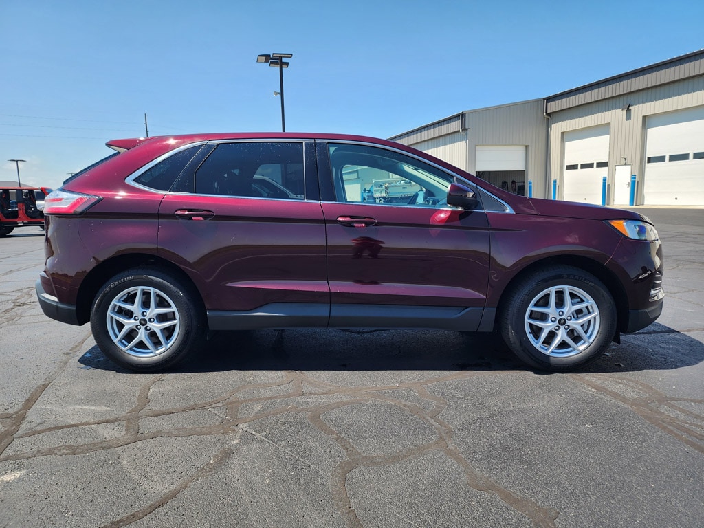 Used 2024 Ford Edge SEL SUV