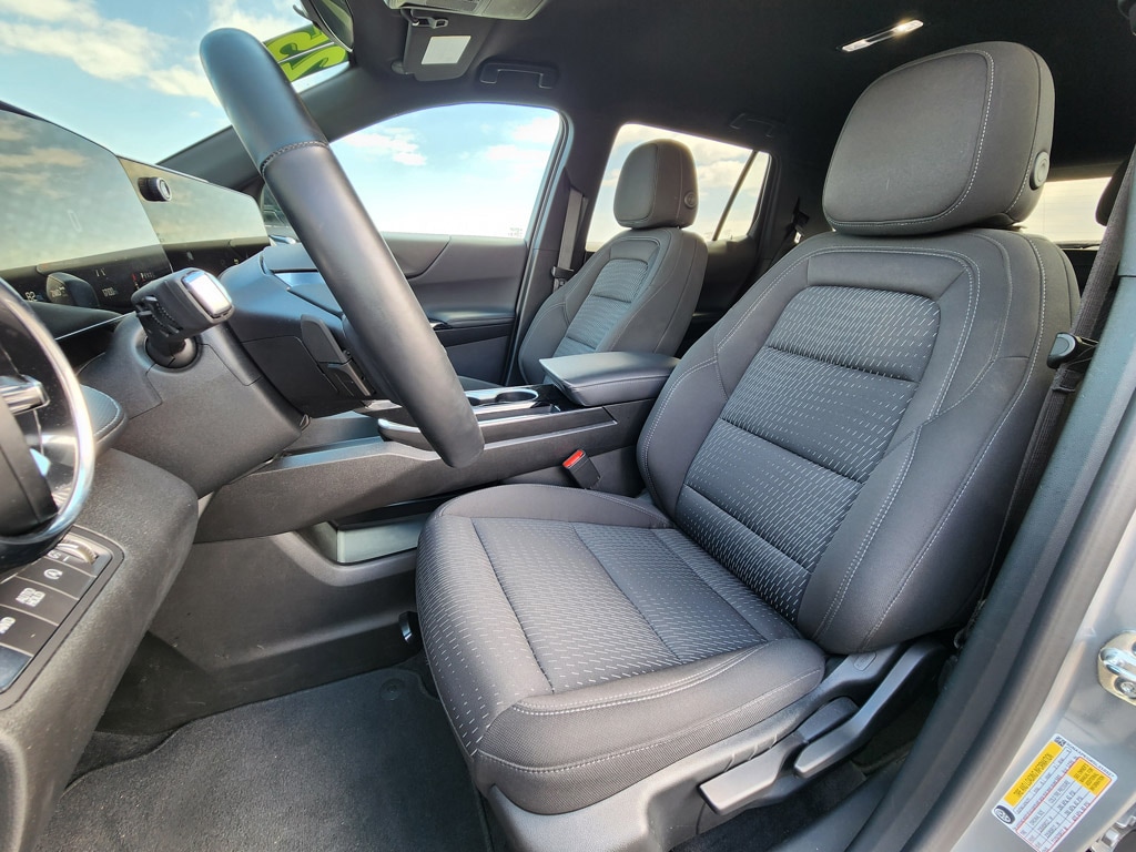 2025 Chevrolet Equinox LT - Photo 12