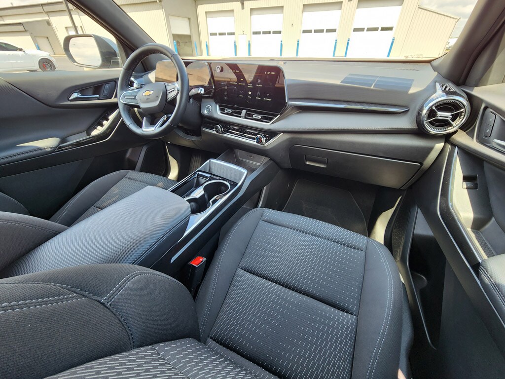 2025 Chevrolet Equinox LT - Photo 21