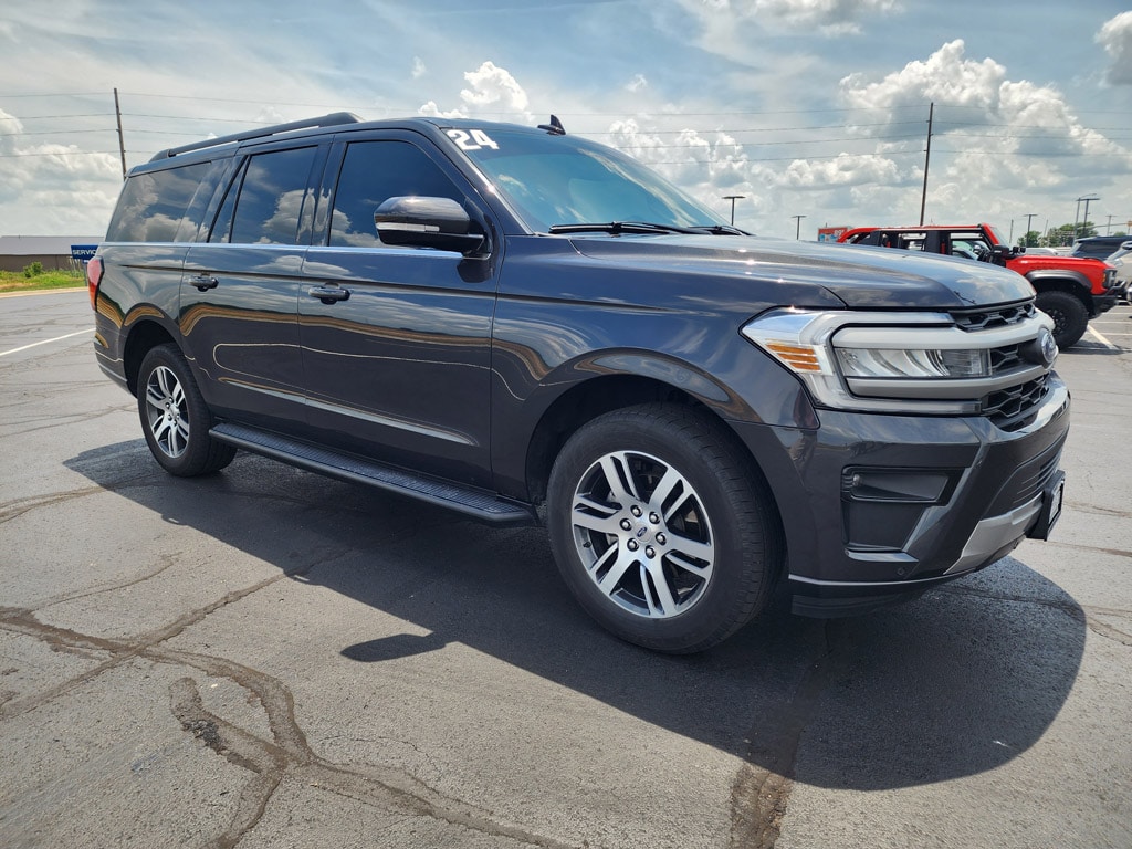 Used 2024 Ford Expedition MAX XLT SUV
