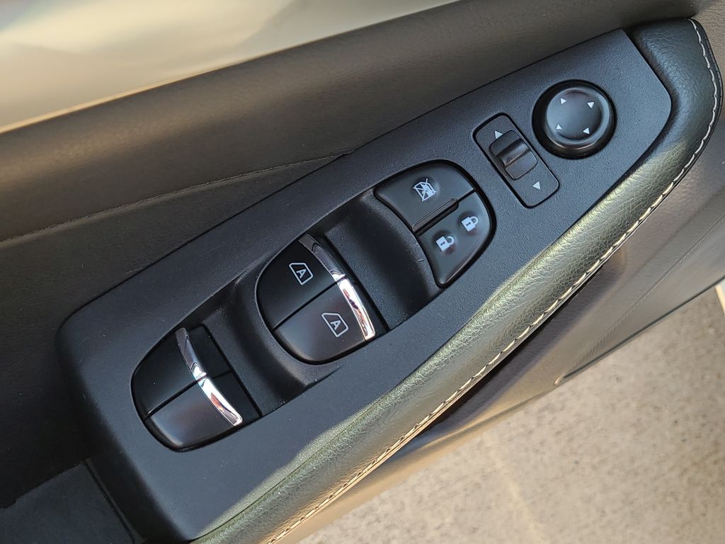 2022 Nissan Maxima SV - Photo 18