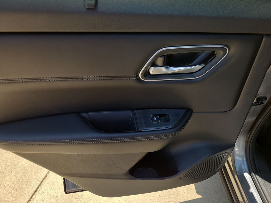 2025 Nissan Rogue Platinum - Photo 16