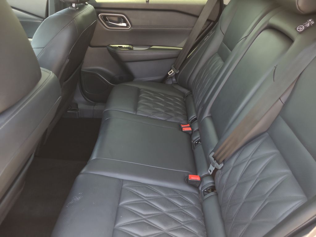 2025 Nissan Rogue Platinum - Photo 17