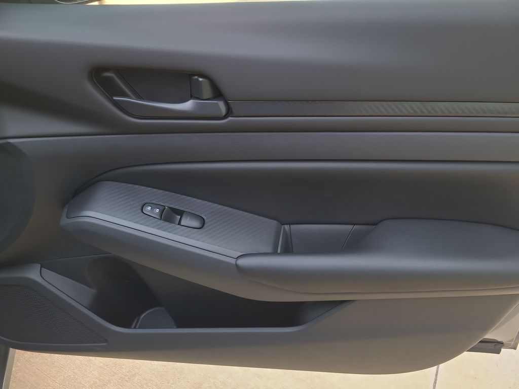 2025 Nissan Altima S - Photo 8