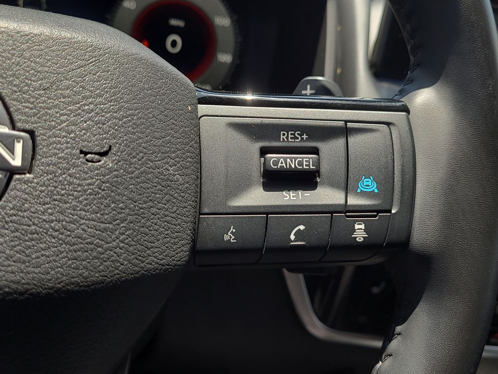 2025 Nissan Rogue Platinum - Photo 29