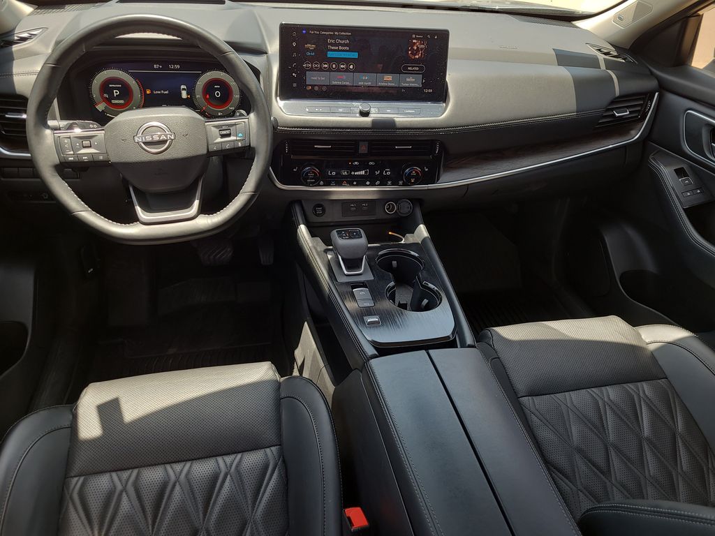 2025 Nissan Rogue Platinum - Photo 18