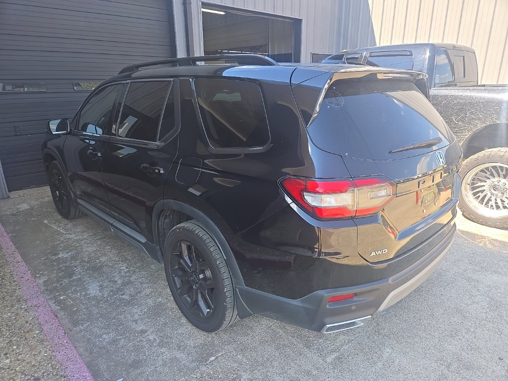 Certified 2025 Honda Pilot Elite SUV