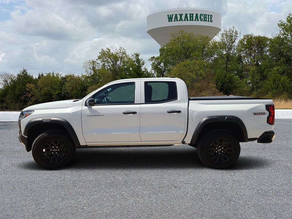2024 Chevrolet Colorado Trail Boss - Photo 2