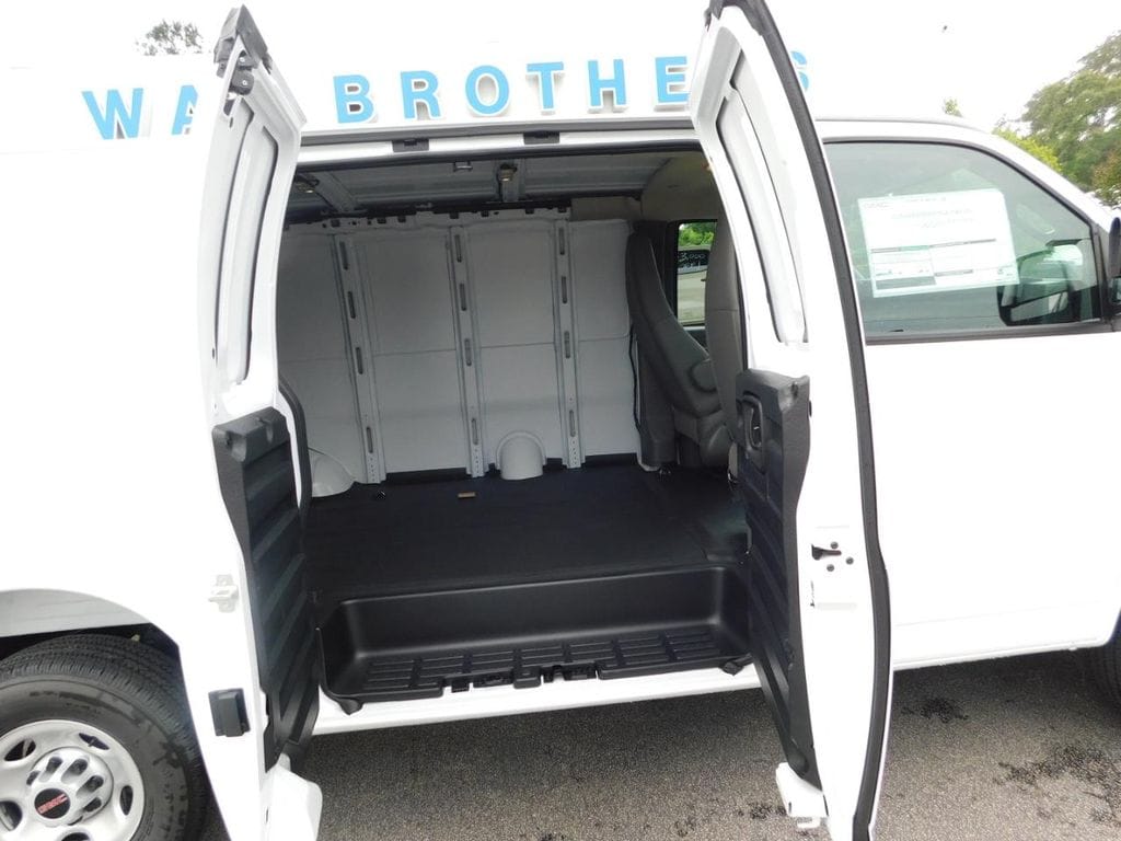 2026 GMC Savana Cargo Work Van - Photo 10