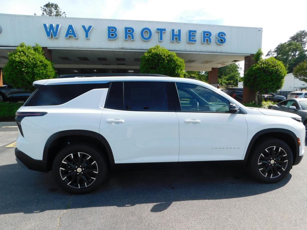 2026 Chevrolet Traverse LT SUV