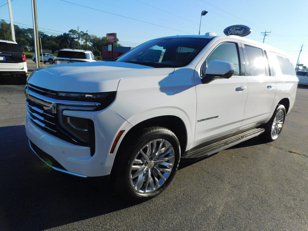 New 2026 Chevrolet Suburban LT SUV