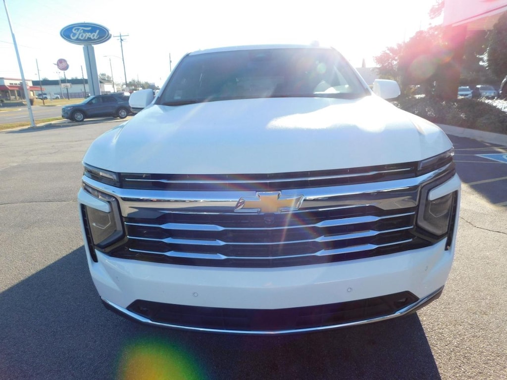 New 2026 Chevrolet Suburban LT SUV