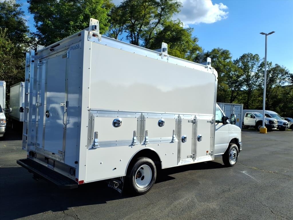 New 2026 Ford E-350SD Base Cutaway E-350 SD 158 in. WB DRW Cutaway Chassis