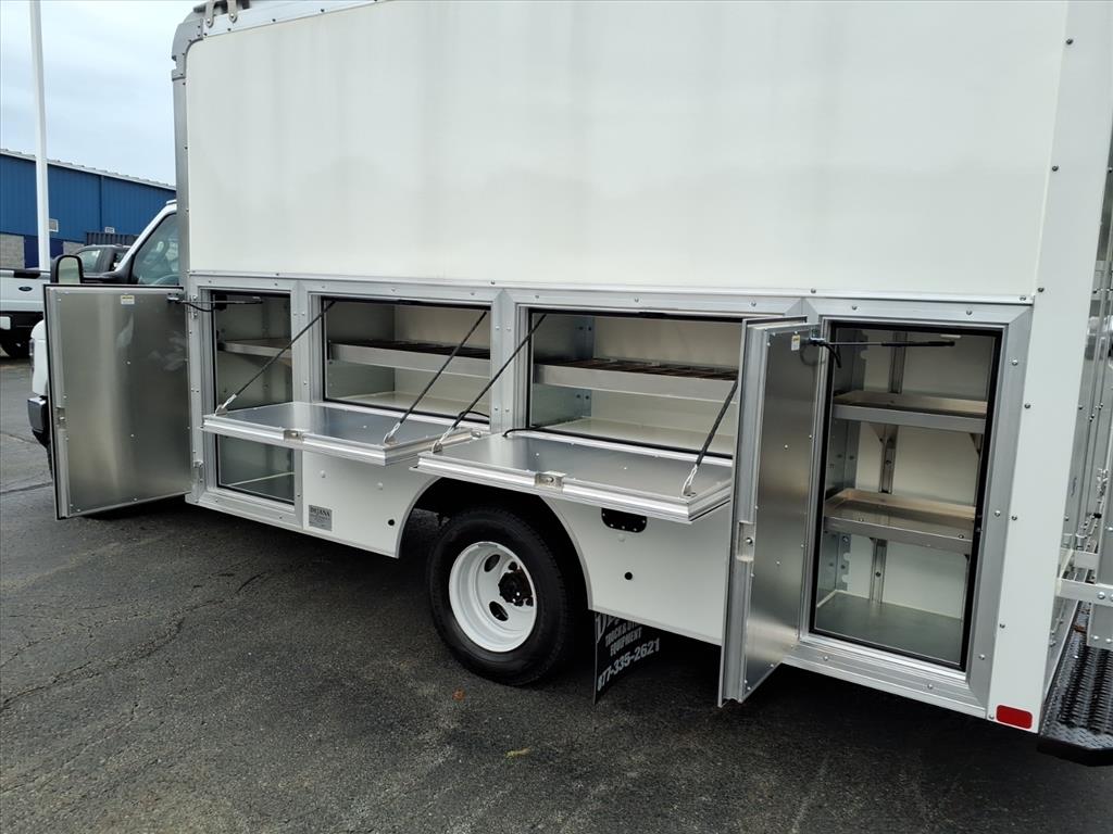 2026 Ford E-Series Cutaway Base - Photo 11