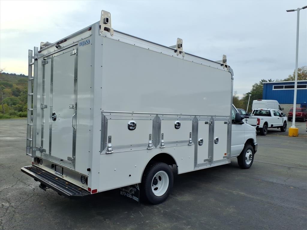 2026 Ford E-Series Cutaway Base - Photo 3