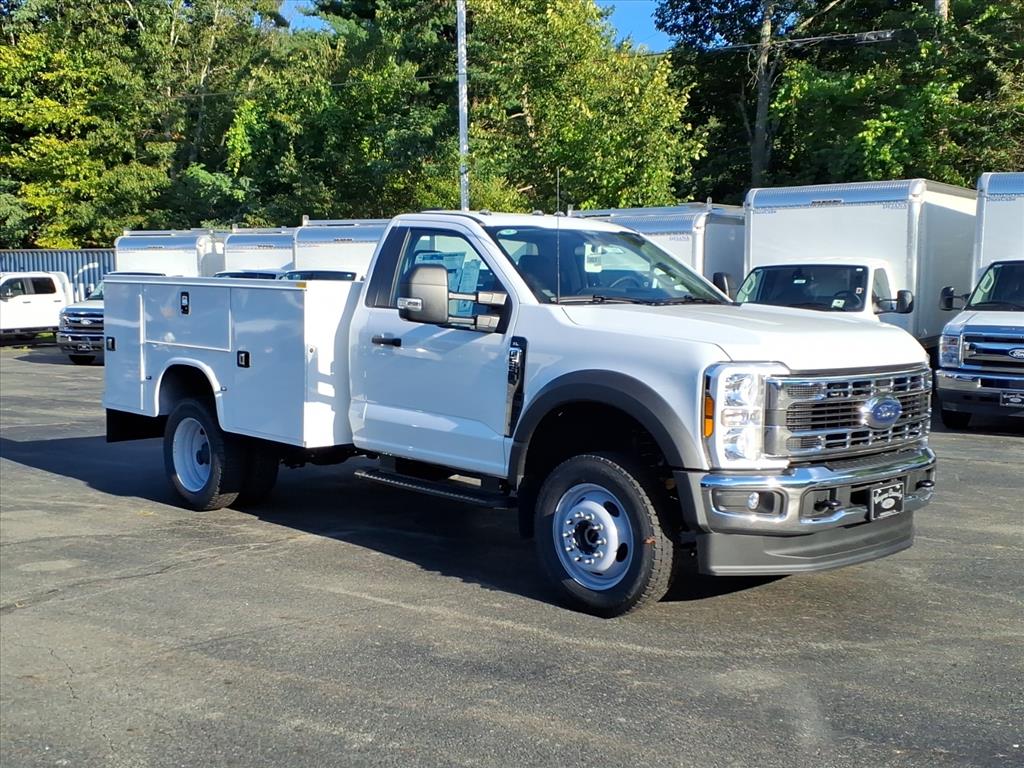 2025 Ford F-550 Super Duty Chassis Cab