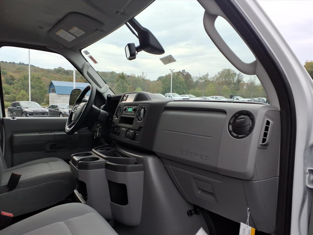 2026 Ford E-Series Cutaway Base - Photo 17