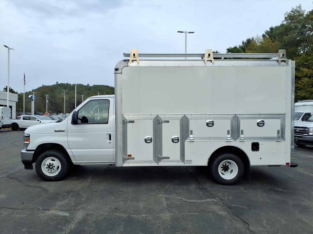 2026 Ford E-Series Cutaway Base - Photo 6