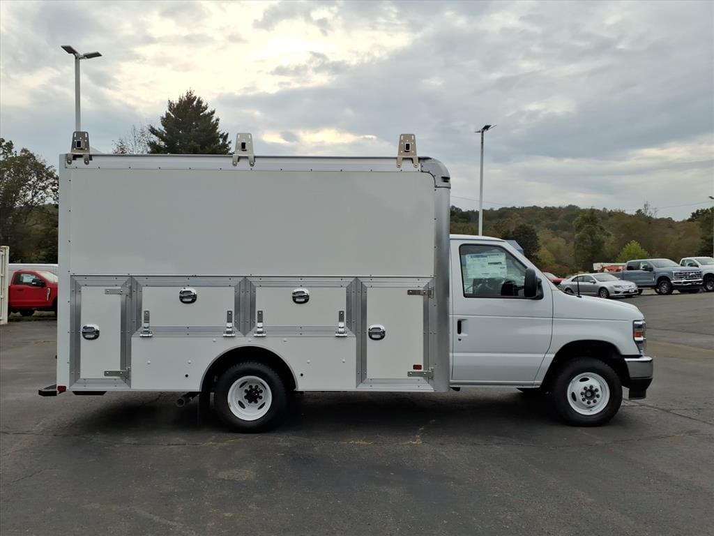New 2026 Ford E-Series Base Cutaway E-350 SD 138 in. WB DRW Cutaway Chassis
