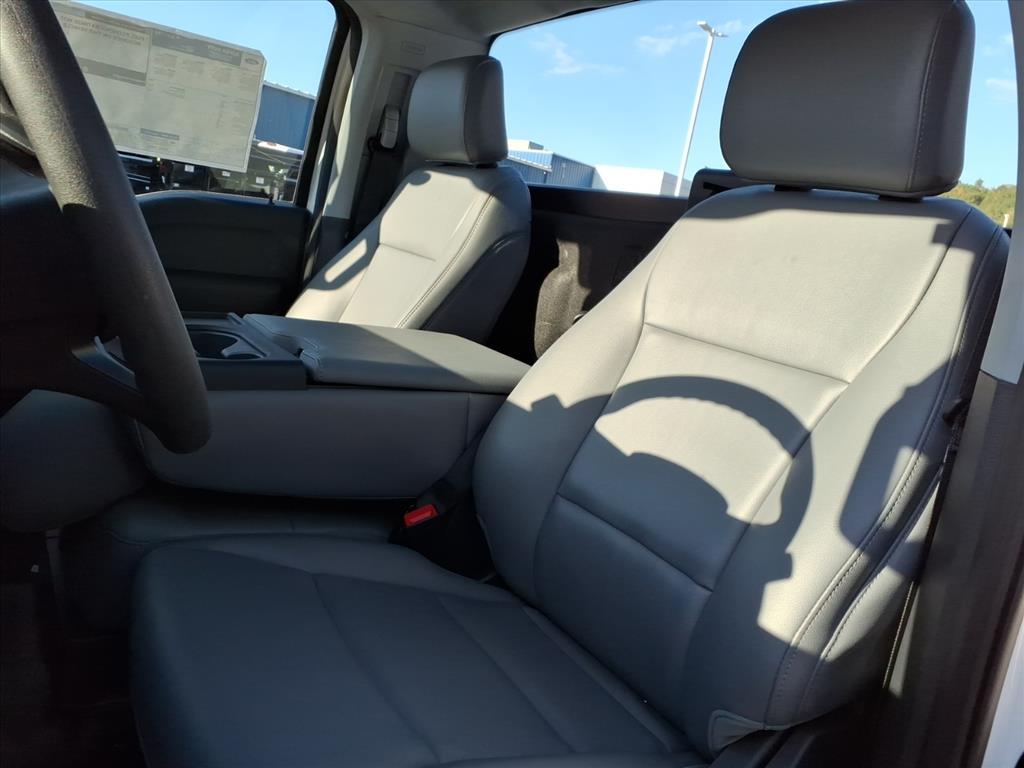 2025 Ford F-550 Super Duty Chassis Cab XL - Photo 9